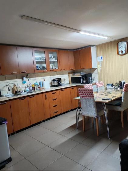 Casă cu Teren 1000 Mp în Central