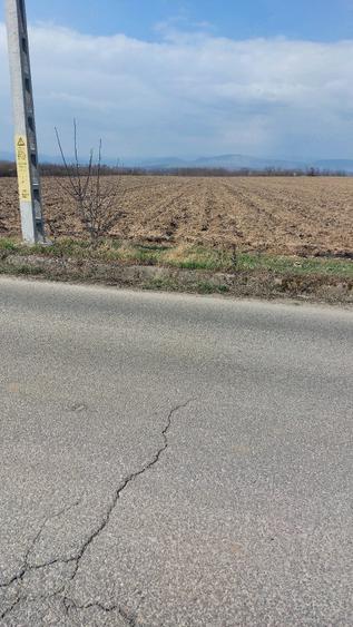 Teren de 3600 mp, în Central