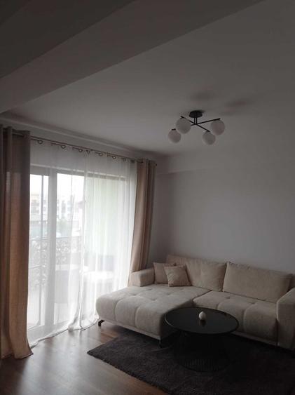 Apartament cu 2 camere semidecomandat în Florești