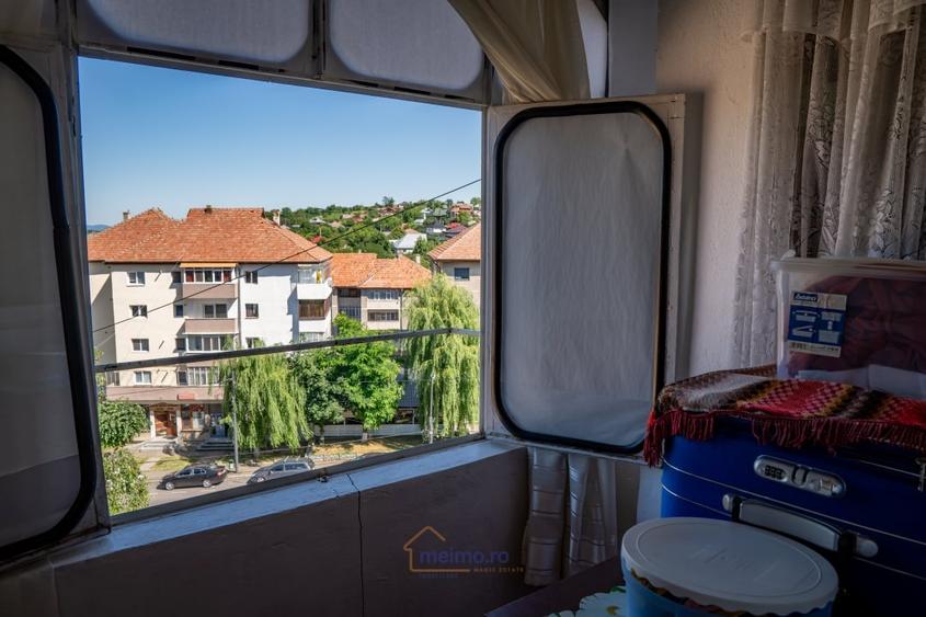 Apartament cu 2 camere decomandat, mobilat în Moinești