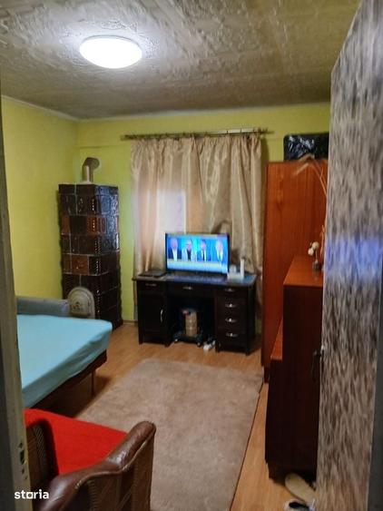 Apartament cu 3 camere decomandat în Aghireșu