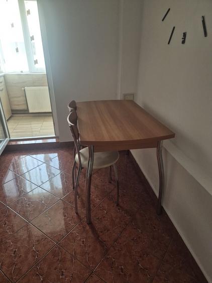 Apartament cu 2 camere decomandat în Pajura