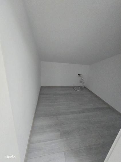 Casă cu 3 camere în Ghiroda