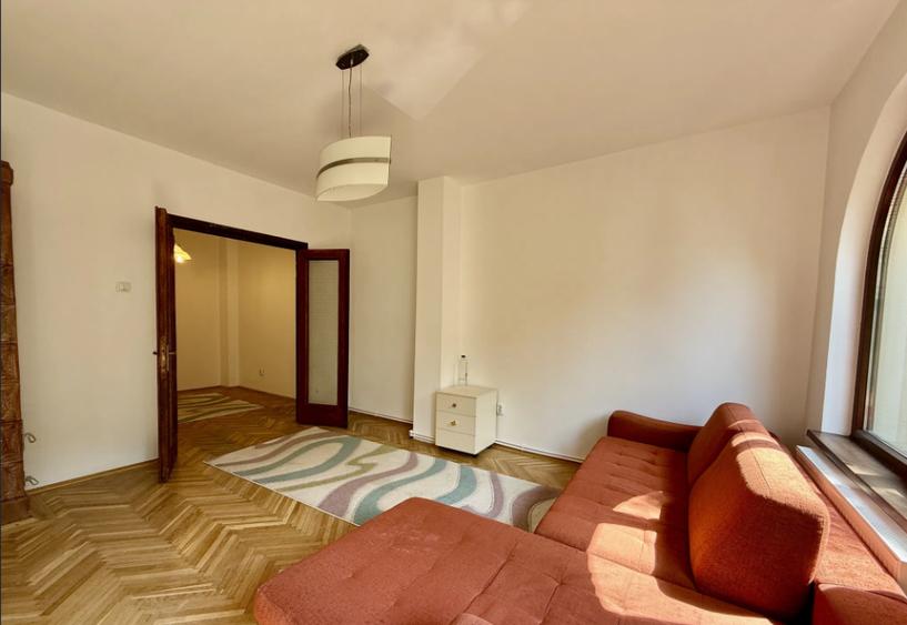 Apartament cu 2 camere semidecomandat în Ultracentral