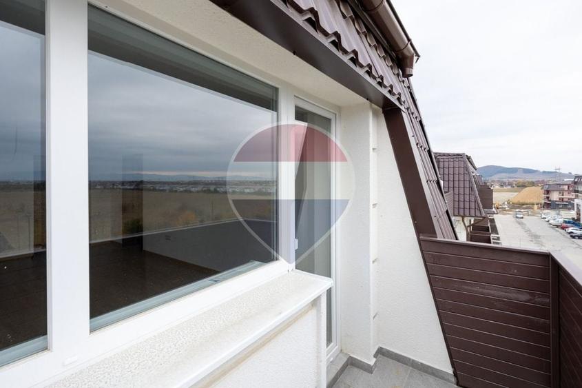 Apartament cu 2 camere semidecomandat în Sânpetru