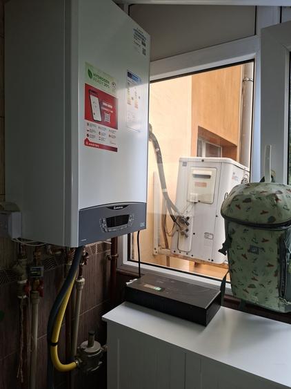 Apartament cu 2 camere decomandat în Rovine