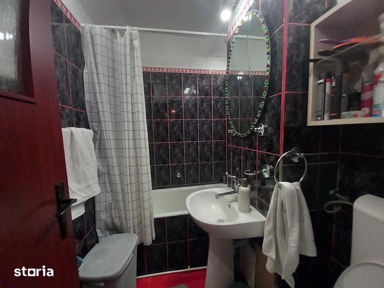Apartament cu 4 camere decomandat în Republicii