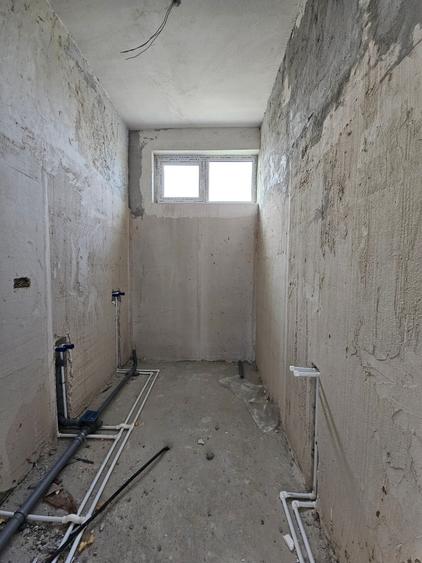 Apartament cu 3 camere decomandat în Km 5