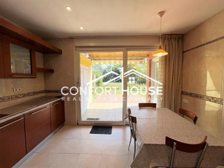 Duplex cu 6 camere cu Piscina în Iancu Nicolae