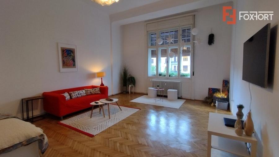 Apartament cu 3 camere semidecomandat, mobilat în Ultracentral