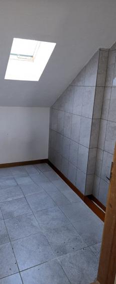 Casă individuală cu 4 camere cu Garaj în Crasna