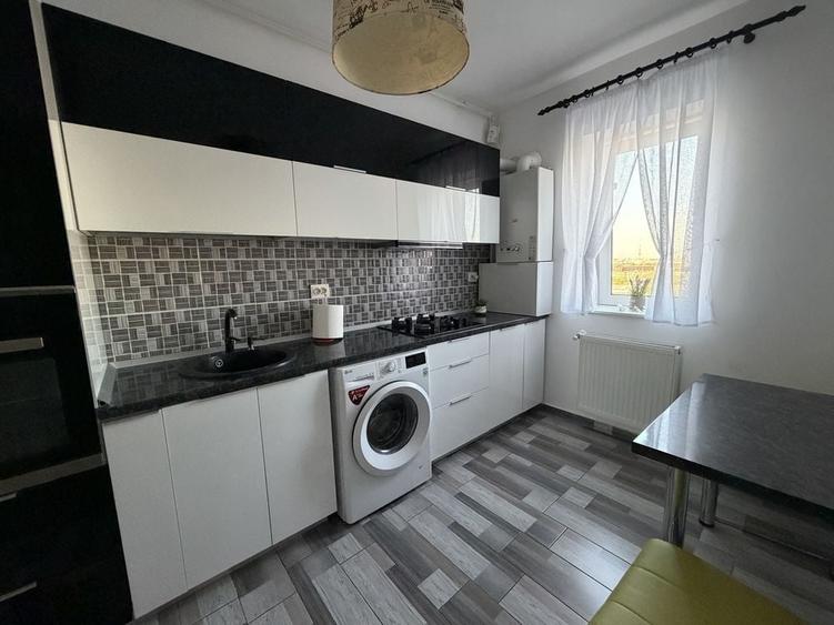 Apartament cu 2 camere decomandat în Păcii