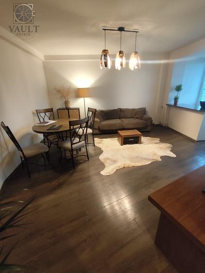 Apartament cu 3 camere decomandat, mobilat în Tineretului