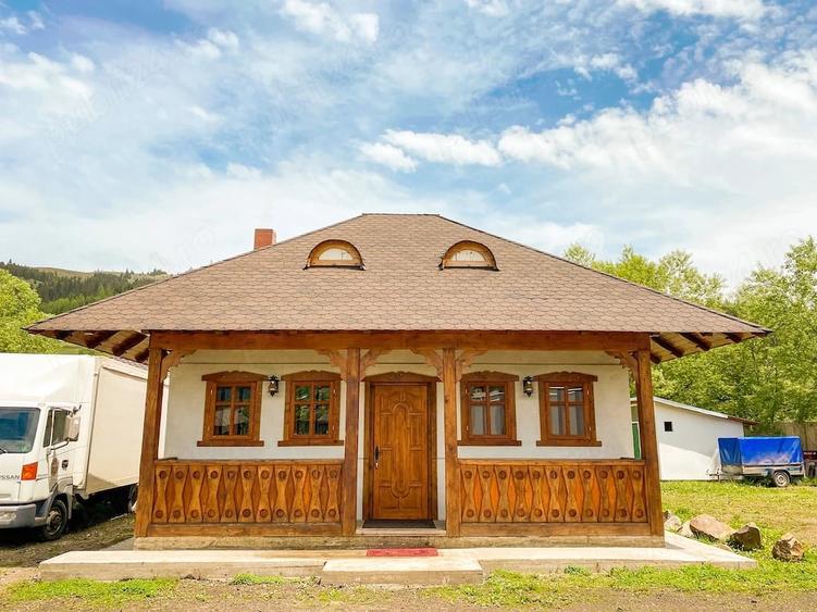 Casă cu Teren 87 Mp în Central