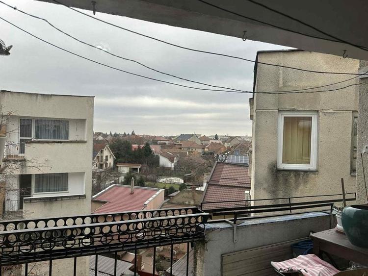 Apartament cu 2 camere semidecomandat, mobilat în Central