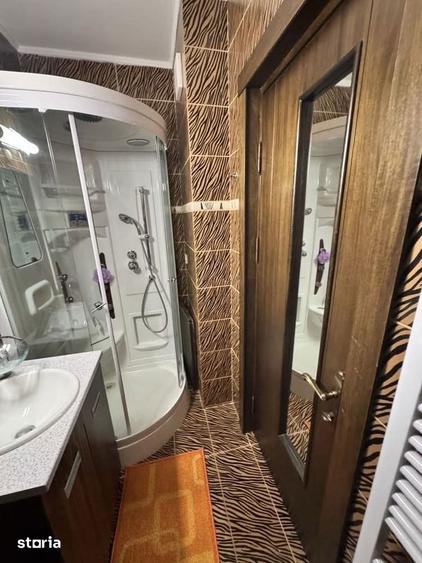 Apartament cu 3 camere decomandat, mobilat în Central