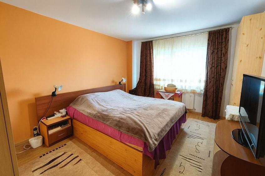 Apartament cu 2 camere semidecomandat în Valea Aurie
