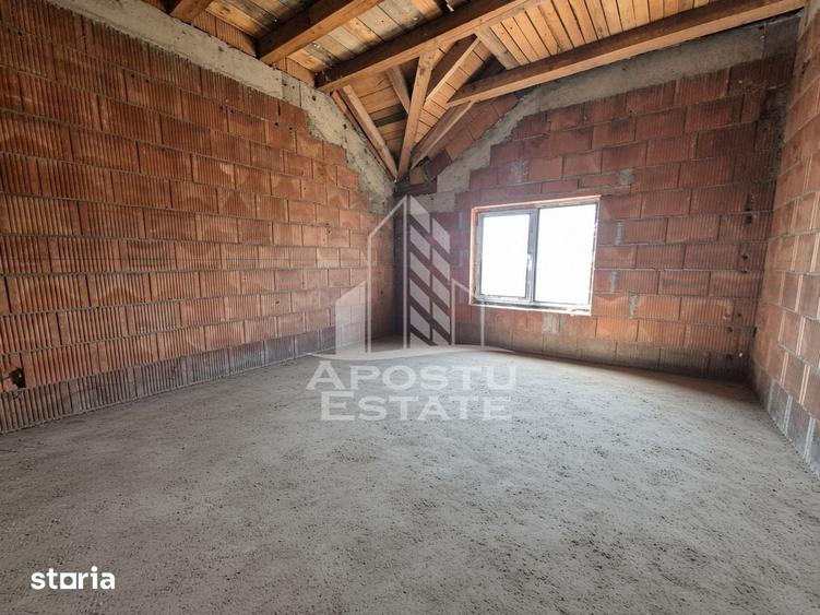 Casa la rosu de vanzare, aproape de Timisoara - 5