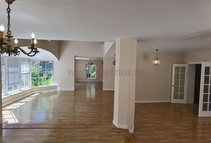 Casă individuală cu 7 camere cu Piscina în Pipera