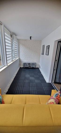 Apartament cu 3 camere semidecomandat în Florești
