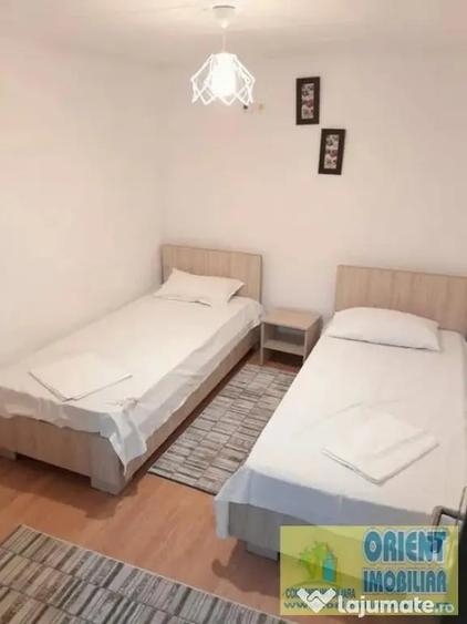 Casă cu 6 camere cu Teren 350 Mp în Nord