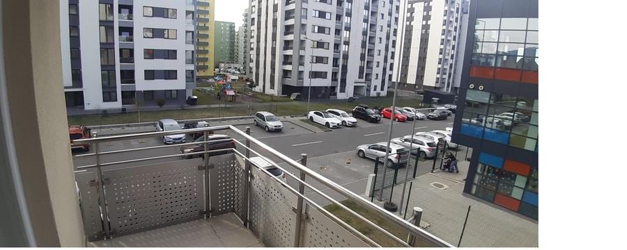 Apartament cu 2 camere decomandat în Tractorul — fotografia 1