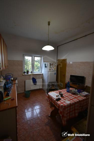 Apartament cu 3 camere decomandat, mobilat în Central