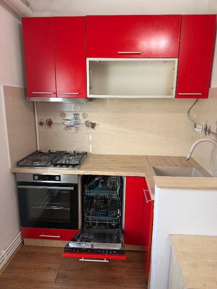 Apartament cu 2 camere decomandat, mobilat în Tudor