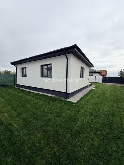 Casă cu 3 camere în Afumați