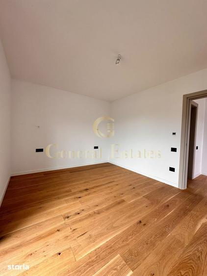 Casă cu 4 camere cu Teren 500 Mp în Stupini