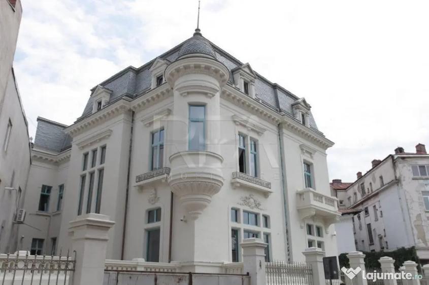 Casă cu 18 camere cu Teren 684 Mp în Centrul Istoric