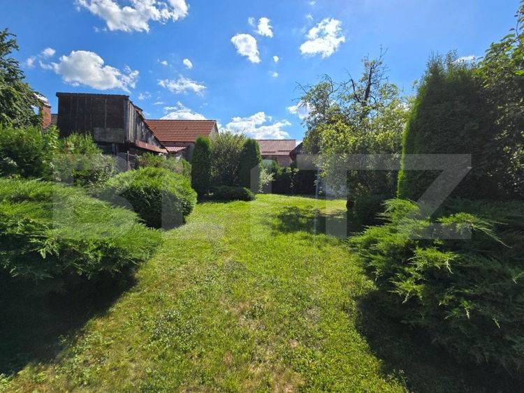 Casă cu 4 camere cu Teren 960 Mp în Săcele