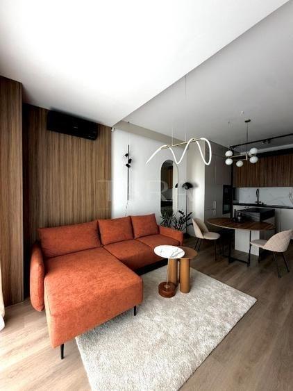 Apartament cu 3 camere decomandat în Florești