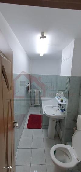 Garsonieră decomandată, mobilată în Tei