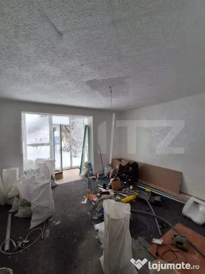 Spa?iu comercial 55 mp, in curs de renovare, 3 camere la p - 2