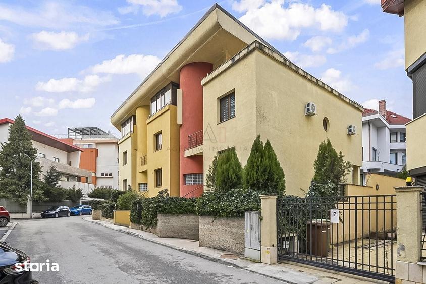 Casă cu 6 camere cu Teren 245 Mp în Herăstrău