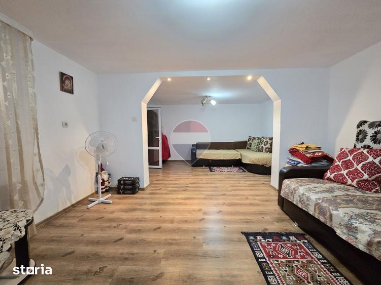 Casă cu 3 camere cu Teren 1000 Mp în Țifești