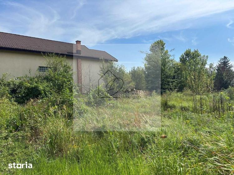 Teren de 1082 mp, în Odăi
