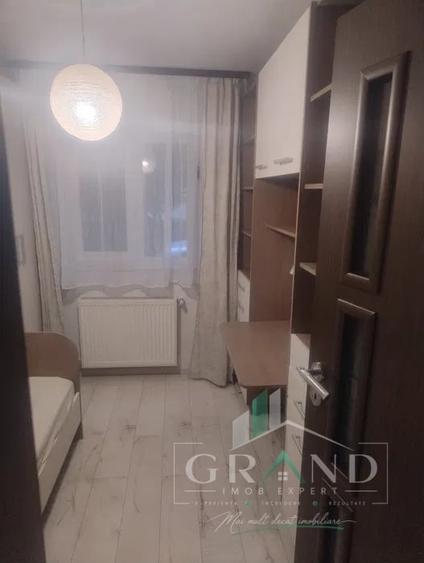 Apartament cu 3 camere semidecomandat, mobilat în Mănăștur