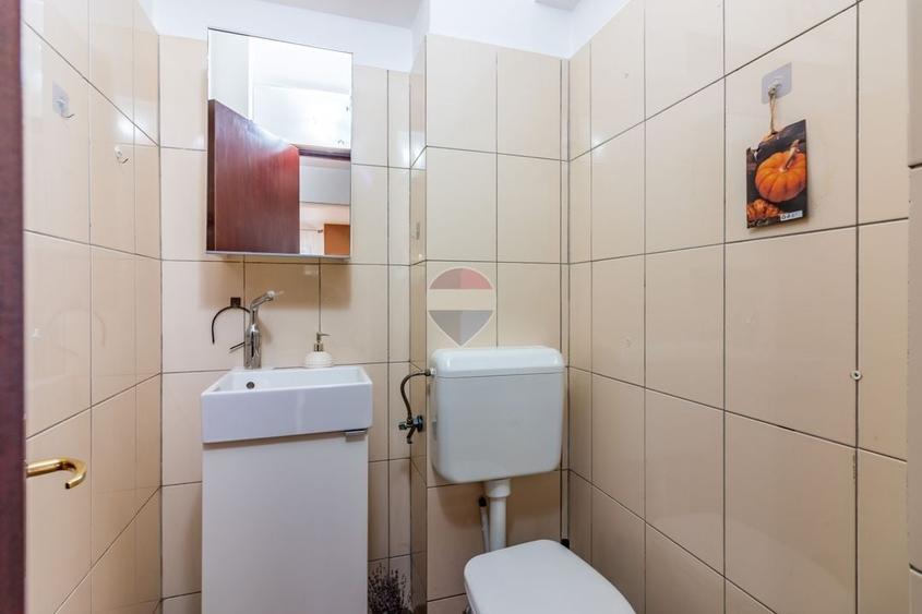 Casă individuală cu 6 camere cu Teren 238 Mp în Corbeanca