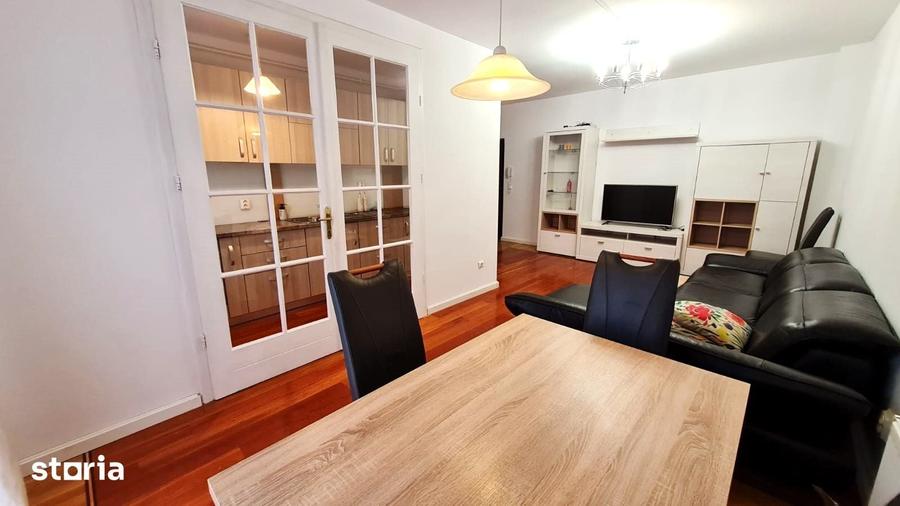 Apartament cu 3 camere decomandat în Lazaret