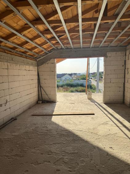 Casă cu 4 camere în Slătioara