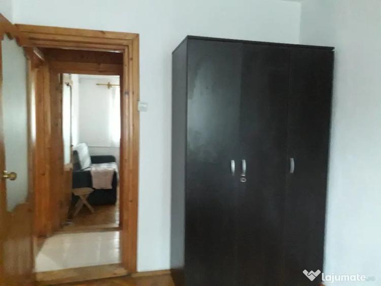 Apartament cu 3 camere semidecomandat în George Enescu