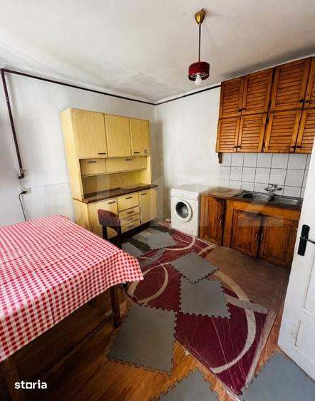 Casă cu 6 camere cu Teren 981.5 Mp în Central