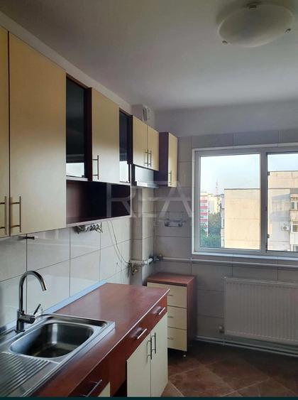 Apartament cu 2 camere semidecomandat, mobilat în Timpuri Noi