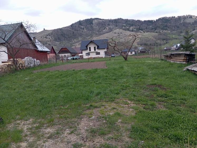 Spațiu comercial, de 370 mp, în Falcău