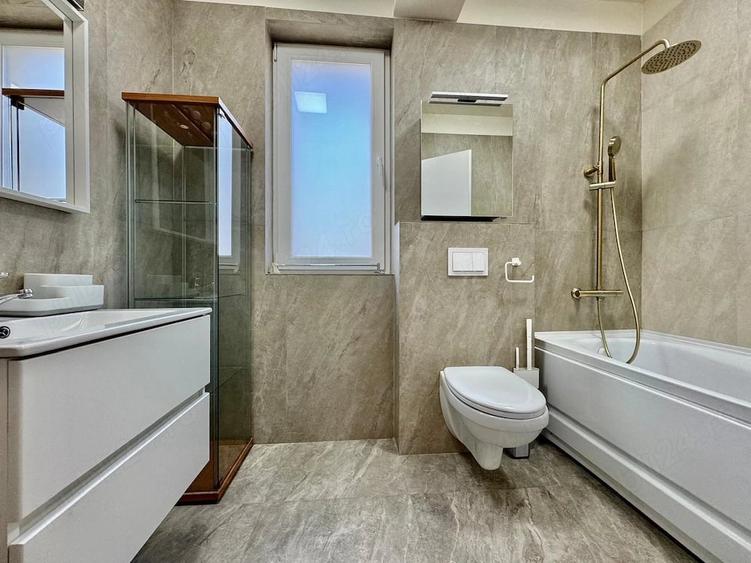 Casă cu 4 camere cu Teren 330 Mp în Tunari