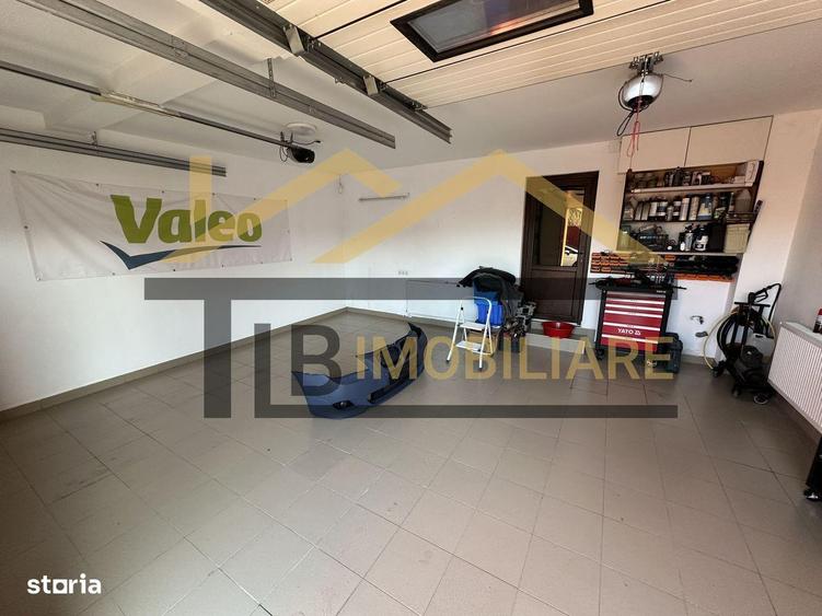 Casă cu 6 camere cu Teren 290 Mp în Criș