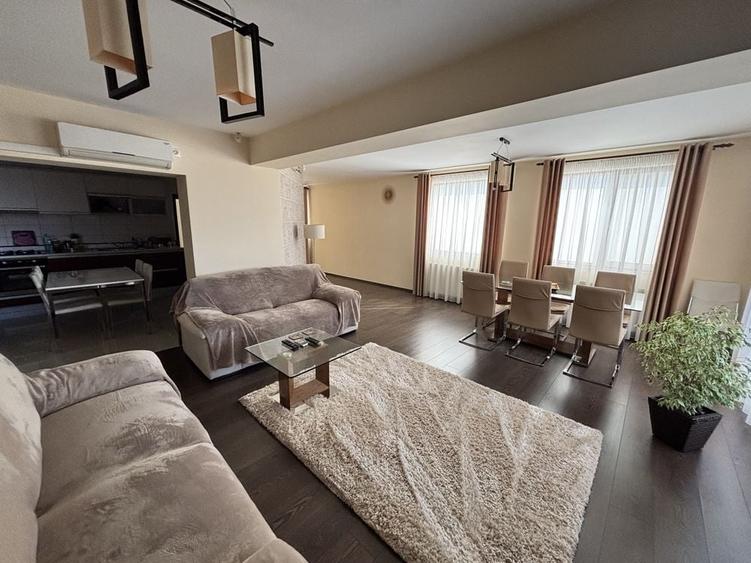 Casă cu 4 camere în Central