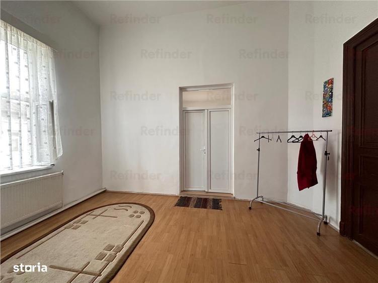 Casă cu Teren 629 Mp în Tineretului